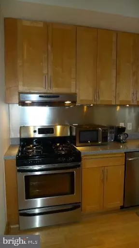 Other - 326 8th St NE #402, Washington, DC 20002 photo 11 of 27