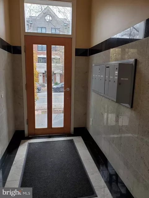 Entry Way - 326 8th St NE #402, Washington, DC 20002 photo 4 of 7