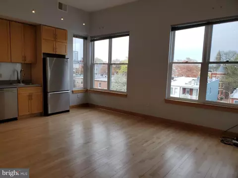 Living - 326 8th St NE #402, Washington, DC 20002 photo 7 of 9
