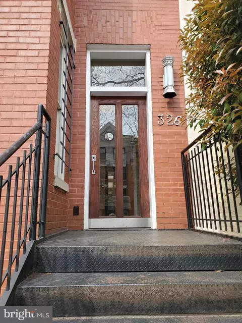 Exterior - 326 8th St NE #402, Washington, DC 20002 photo 3 of 5