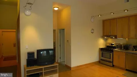 Other - 326 8th St NE #402, Washington, DC 20002 photo 4 of 27