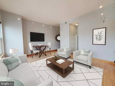 Living - 326 8th St NE #402, Washington, DC 20002 photo 2 of 9