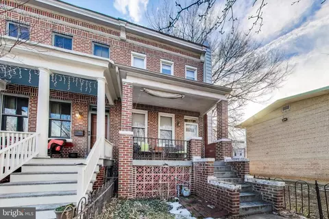 332 13th St SE, Washington, DC 20003 photo 1