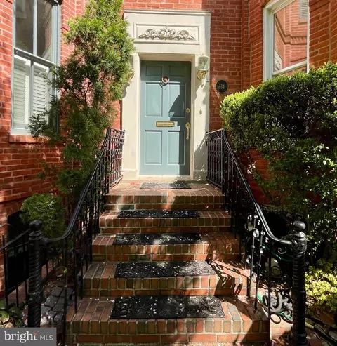 614 A St NE, Washington, DC 20002 photo 2