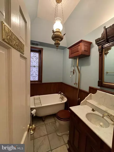 614 A St NE, Washington, DC 20002 photo 6