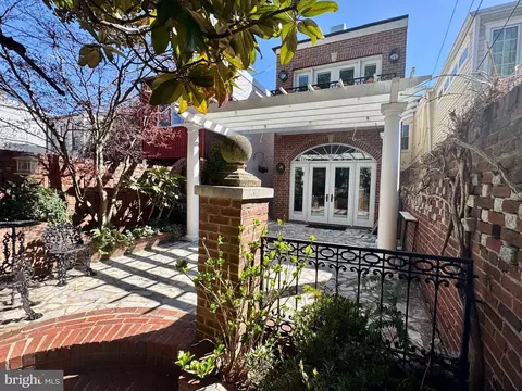 614 A St NE, Washington, DC 20002 photo 40