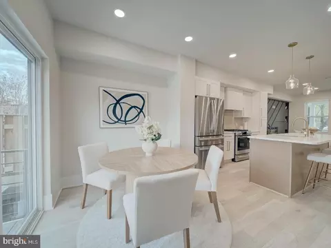 Dining - 2527 3rd St NE, Washington, DC 20002 photo 3 of 4
