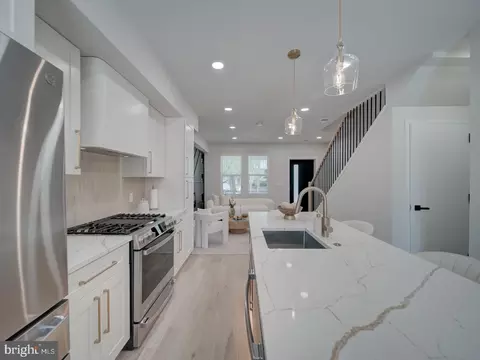 Entry Way - 2527 3rd St NE, Washington, DC 20002 photo 3 of 10