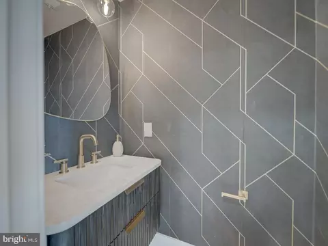 Bath - 2527 3rd St NE, Washington, DC 20002 photo 1 of 8