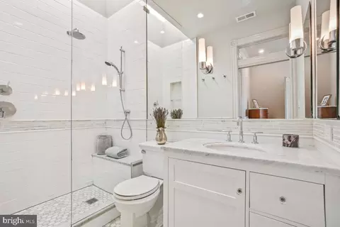 518 G St NE, Washington, DC 20002 photo 22