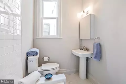 518 G St NE, Washington, DC 20002 photo 30