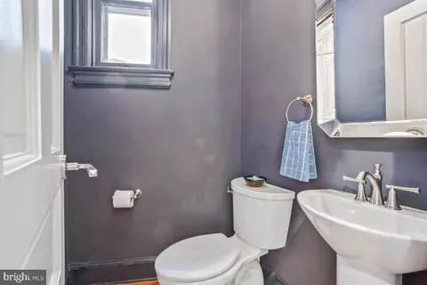 518 G St NE, Washington, DC 20002 photo 18