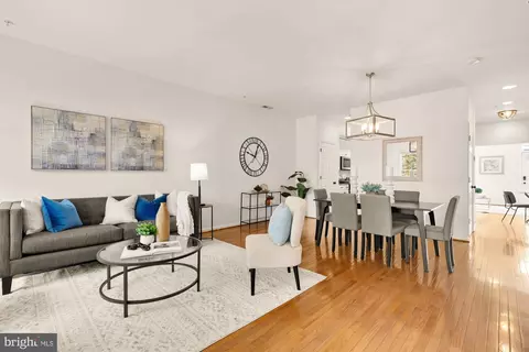 255 14th St SE #A, Washington, DC 20003