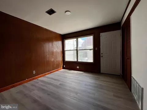 Living - 1171 Summit St NE, Washington, DC 20002 photo 5 of 6