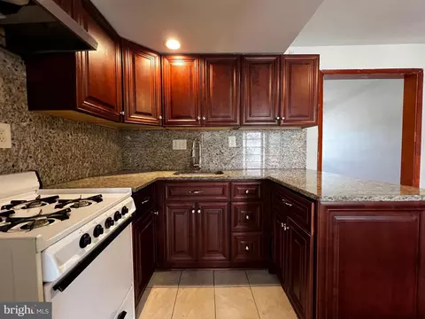 Kitchen - 1171 Summit St NE, Washington, DC 20002 photo 1 of 2