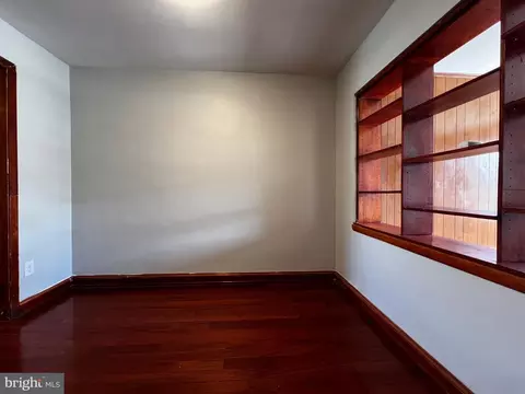 Living - 1171 Summit St NE, Washington, DC 20002 photo 4 of 6