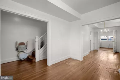 Entry Way - 560 25th Pl NE, Washington, DC 20002 photo 3 of 5