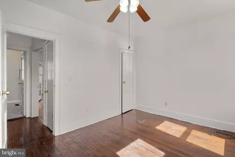 Bedroom - 560 25th Pl NE, Washington, DC 20002 photo 3 of 5