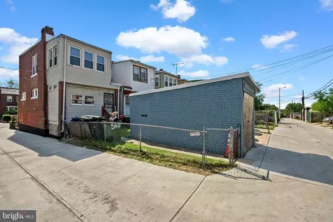 Exterior - 560 25th Pl NE, Washington, DC 20002 photo 5 of 5