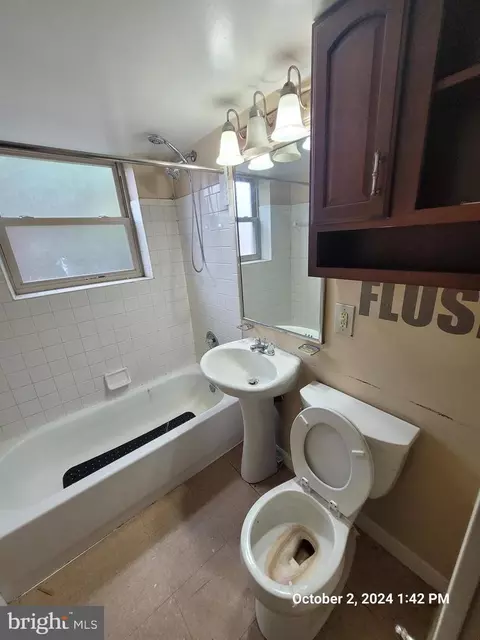 Bath - 2642 Birney Pl SE #202, Washington, DC 20020 photo 1 of 7
