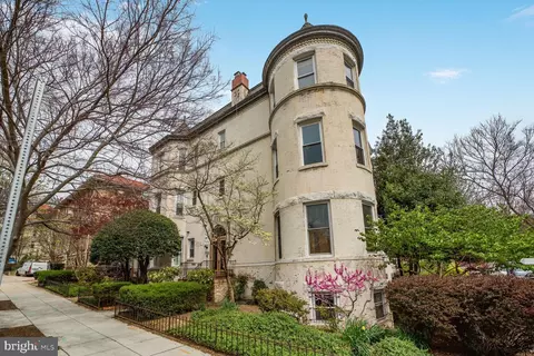 Exterior - 1933 S Street St NW #E, Washington, DC 20009 photo 2 of 8