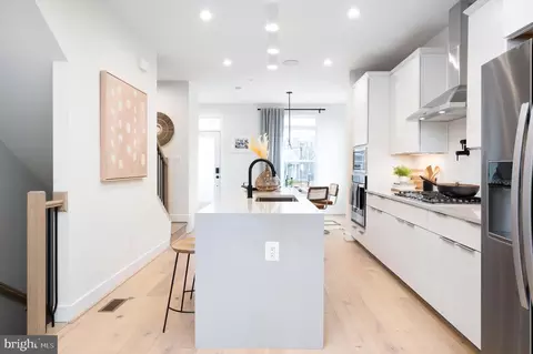 441 Holmwood Dr NE, Washington, DC 20017