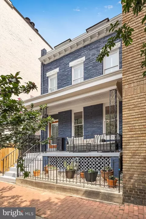 1733 Willard St NW, Washington, DC 20009