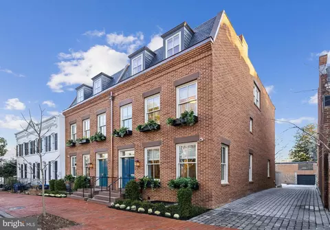 3314 12 Volta Pl NW, Washington, DC 20007