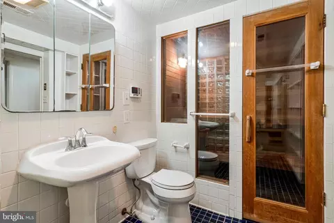 Bath - 2922 Upton St NW, Washington, DC 20008 photo 10 of 10