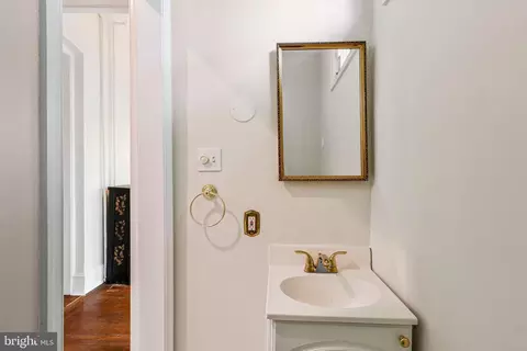 Bath - 2922 Upton St NW, Washington, DC 20008 photo 1 of 10