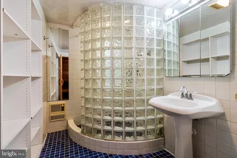 Bath - 2922 Upton St NW, Washington, DC 20008 photo 9 of 10