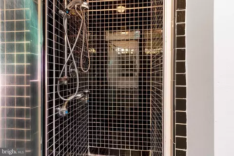 Bath - 2922 Upton St NW, Washington, DC 20008 photo 6 of 10