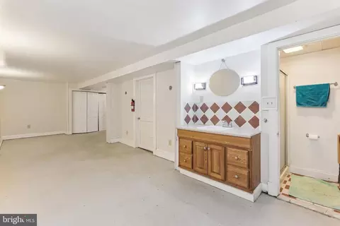 536 11th St SE, Washington, DC 20003 photo 33