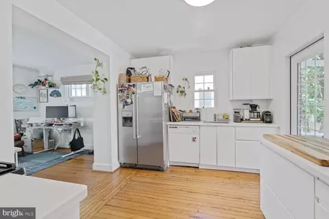 Kitchen - 4753 Macarthur Blvd NW, Washington, DC 20007 photo 1 of 2