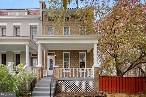 1372 S Carolina Ave SE, Washington, DC 20003