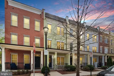 2923 Chancellors Way NE, Washington, DC 20017