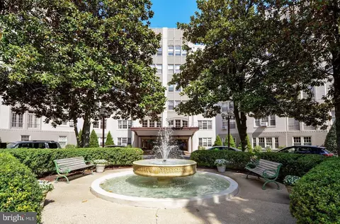 2737 Devonshire Pl NW #D, Washington, DC 20008 photo 1