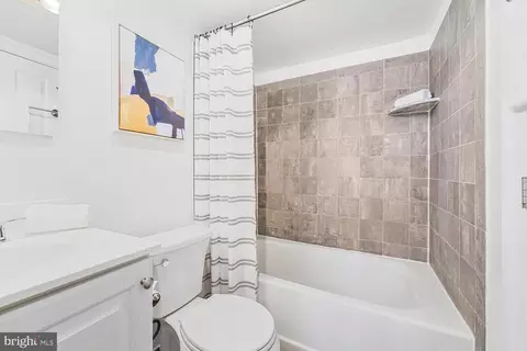1701 16th St NW #810, Washington, DC 20009 photo 18