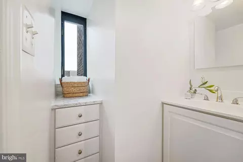 1701 16th St NW #810, Washington, DC 20009 photo 17
