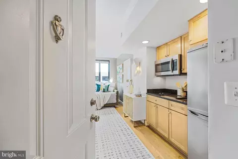 1701 16th St NW #810, Washington, DC 20009 photo 6