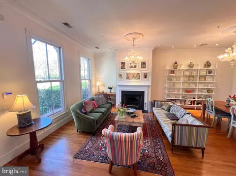 Living - 417 G St SE, Washington, DC 20003 photo 3 of 6