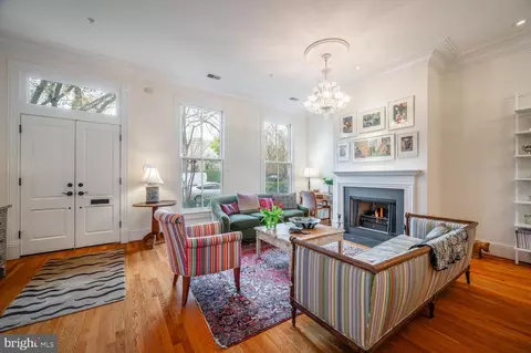 Entry Way - 417 G St SE, Washington, DC 20003 photo 1 of 3
