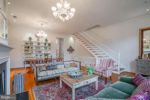 Living - 417 G St SE, Washington, DC 20003 photo 2 of 6