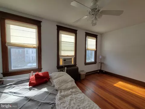 Bedroom - 1318 F St NE, Washington, DC 20002 photo 3 of 3