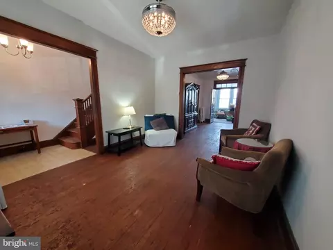 1318 F St NE, Washington, DC 20002