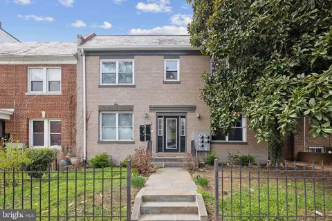 1363 Childress St NE #4, Washington, DC 20002