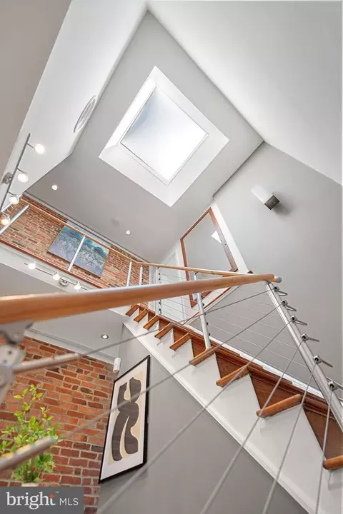 1235 K St SE, Washington, DC 20003 photo 8