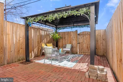 1235 K St SE, Washington, DC 20003 photo 12