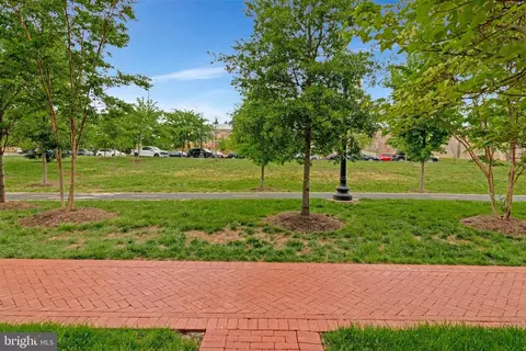Exterior - 415 I St SE, Washington, DC 20003 photo 8 of 8