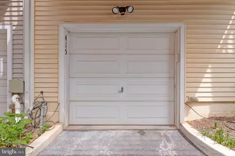 Exterior - 415 I St SE, Washington, DC 20003 photo 6 of 8
